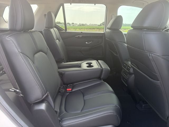Used 2025 Honda Pilot EX-L image 17
