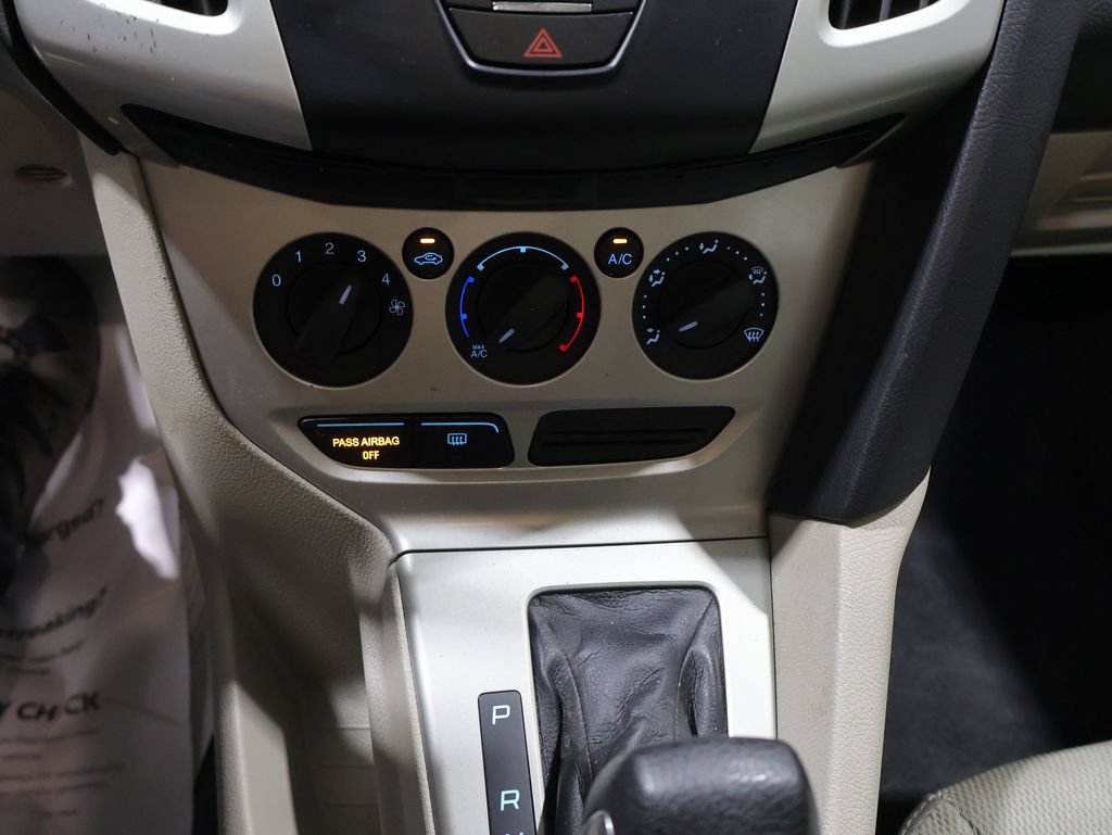Used 2012 Ford Focus SE FWD image 29