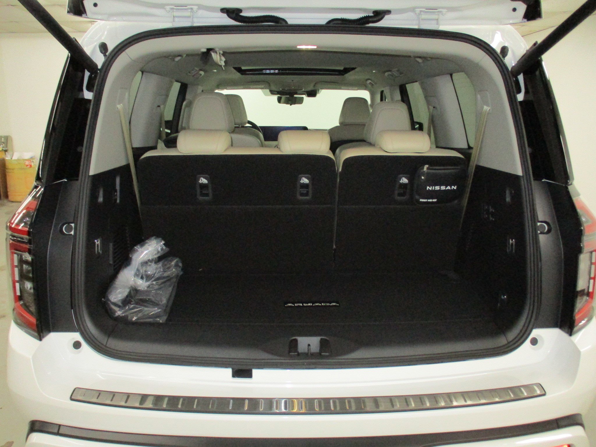 New 2026 Nissan Armada Platinum image 6