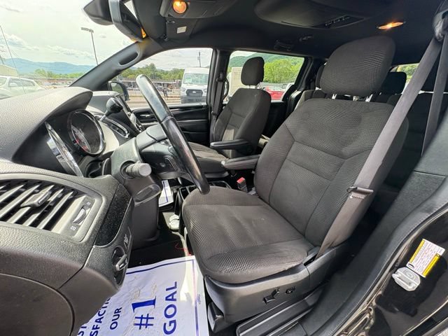 Used 2020 Dodge Grand Caravan SE FWD image 20