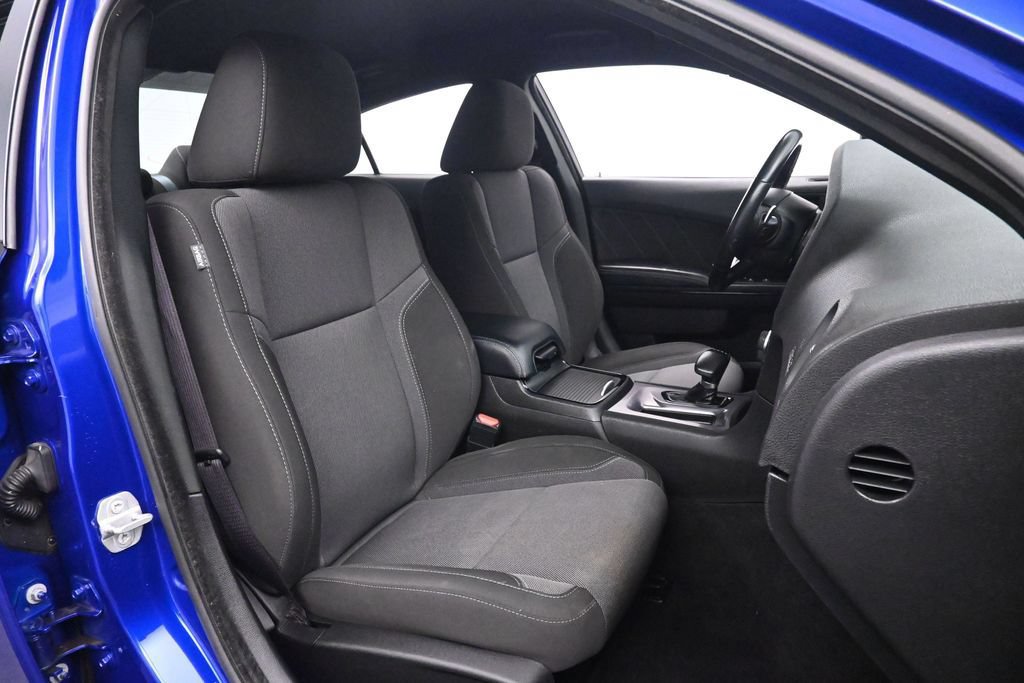 Used 2022 Dodge Charger SXT w/ Blacktop Package AWD/4WD image 21