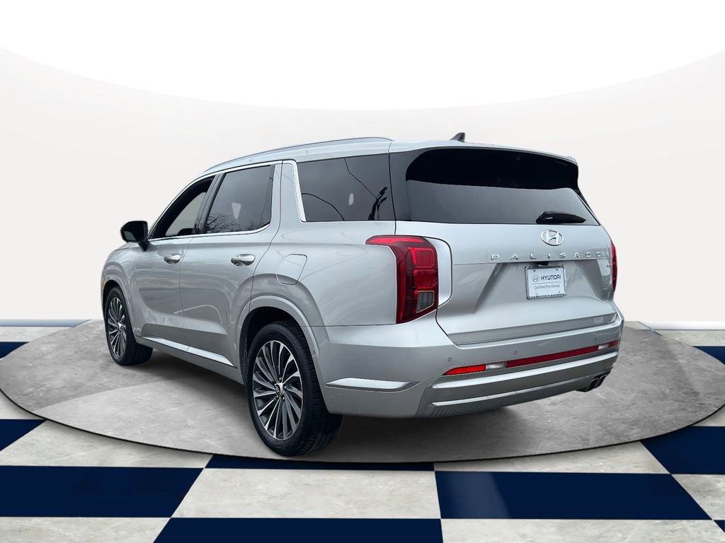 Used 2024 Hyundai Palisade Calligraphy image 4