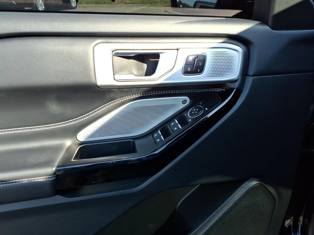 Used 2023 Ford Explorer ST w/ Equipment Group 401A AWD/4WD image 4