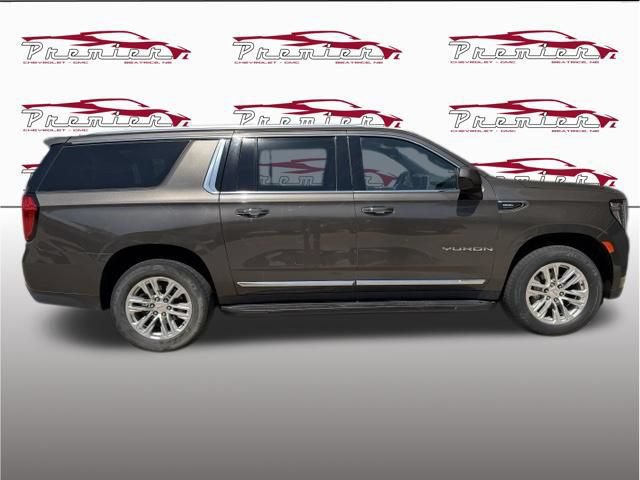 Used 2021 GMC Yukon XL SLT AWD/4WD image 8