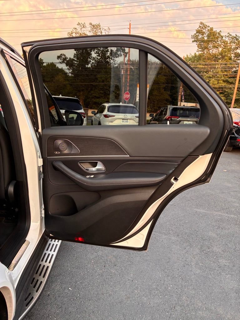 Used 2023 Mercedes-Benz GLE 350 4MATIC image 25