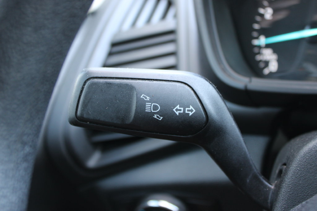 Used 2020 Ford EcoSport S FWD image 34