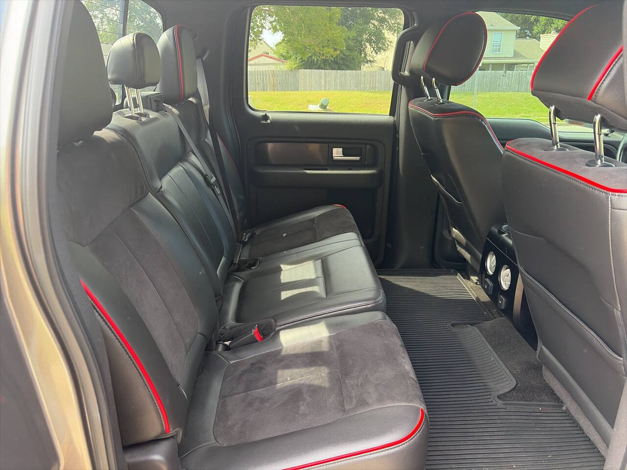 Used 2014 Ford F150 FX4 w/ Equipment Group 402A Luxury AWD/4WD image 24