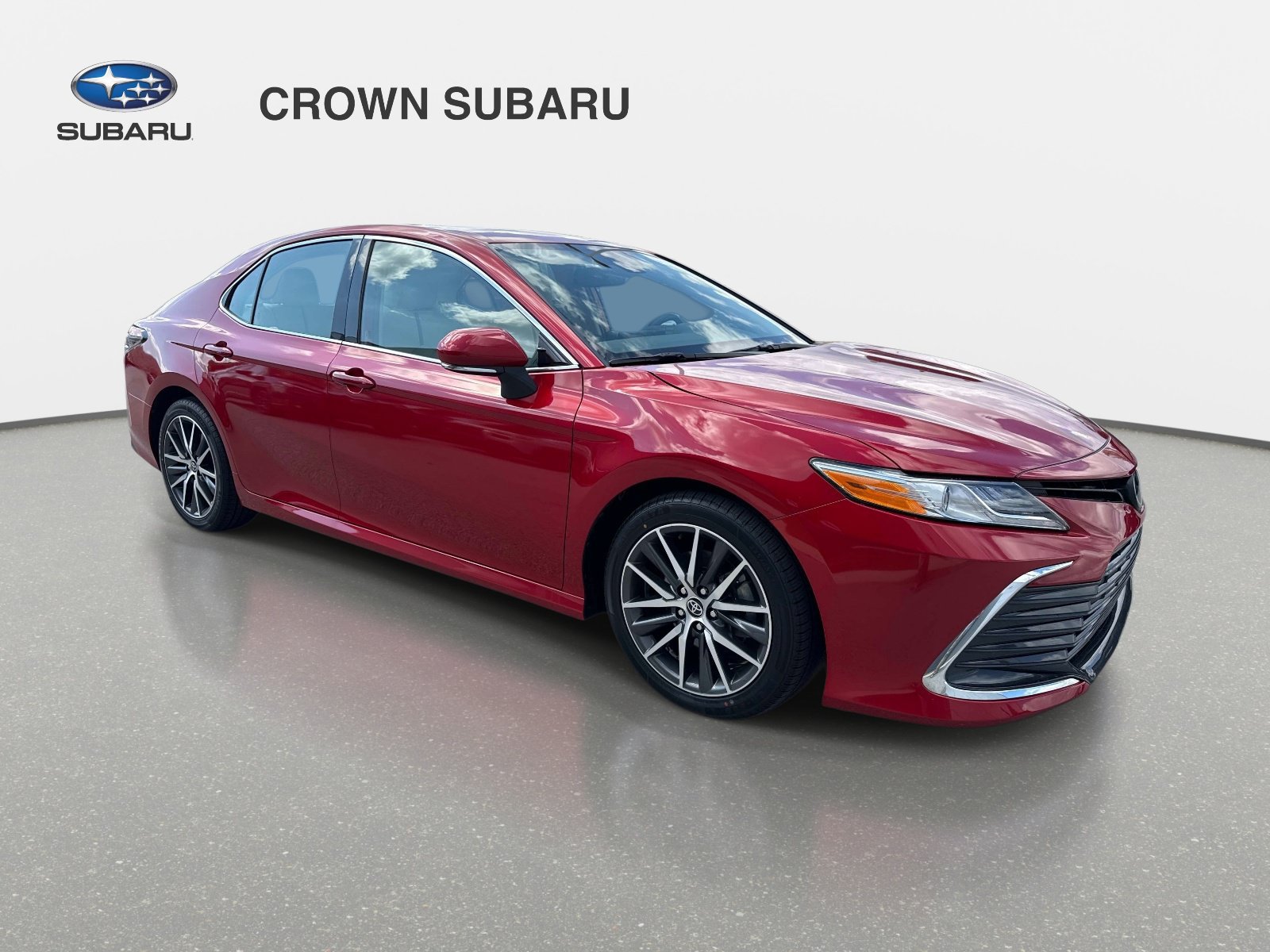 Used 2023 Toyota Camry XLE FWD image 2