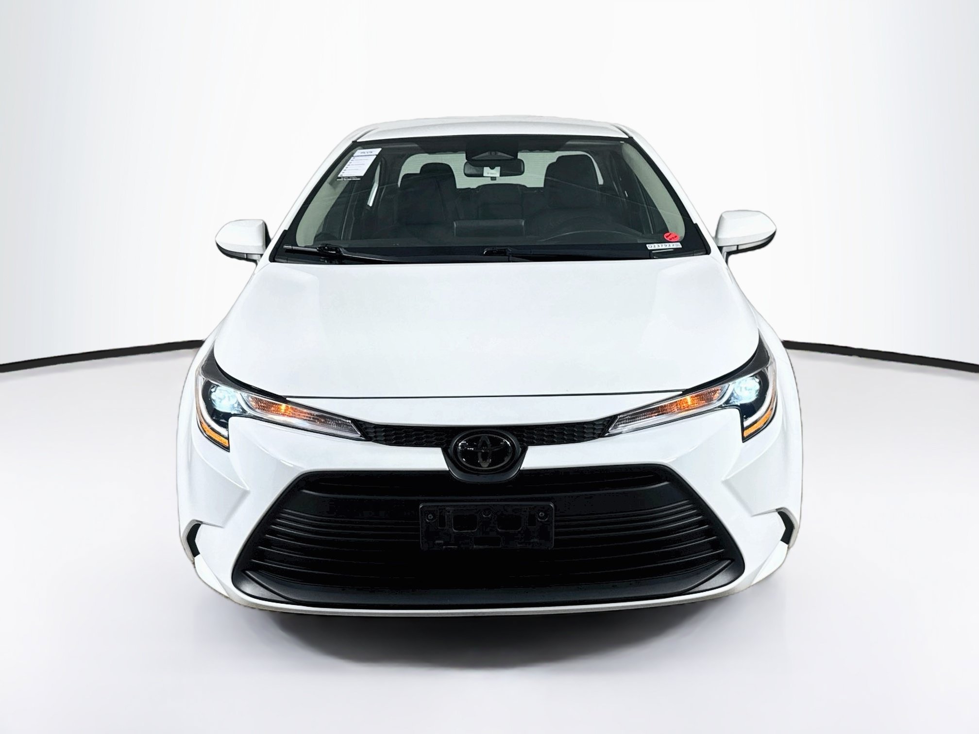 Used 2025 Toyota Corolla LE FWD image 3