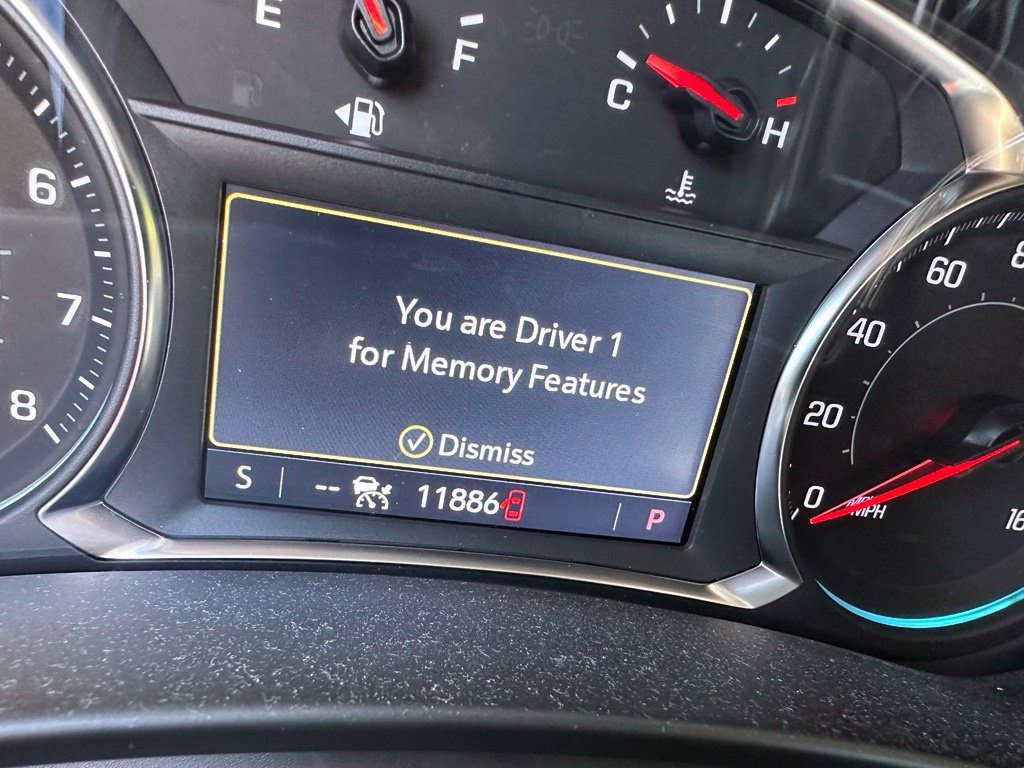 Used 2024 Chevrolet Equinox Premier FWD image 11