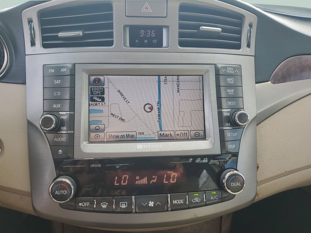 Used 2011 Toyota Avalon Limited FWD image 14