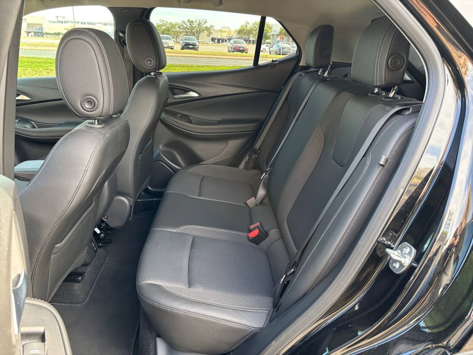 Used 2025 Buick Encore GX Preferred image 21