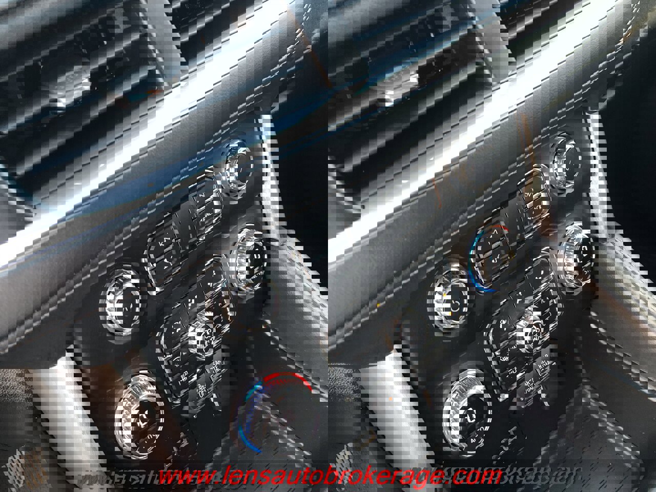 Used 2022 GMC Yukon XL SLE w/ Gmc Pro Safety Plus Package image 15