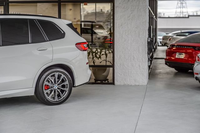 Used 2020 BMW X5 sDrive40i w/ M Sport Package RWD image 59