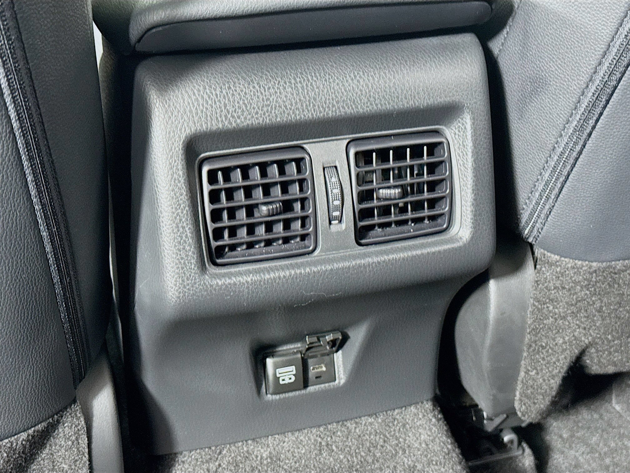 Certified 2026 Toyota Camry Hybrid w/ Convenience Package AWD/4WD image 21
