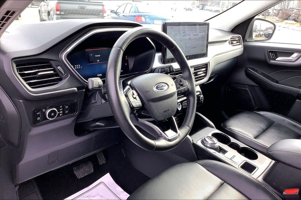 Used 2023 Ford Escape Platinum image 16