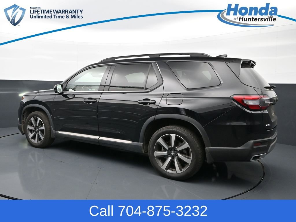 Used 2024 Honda Pilot Touring image 6