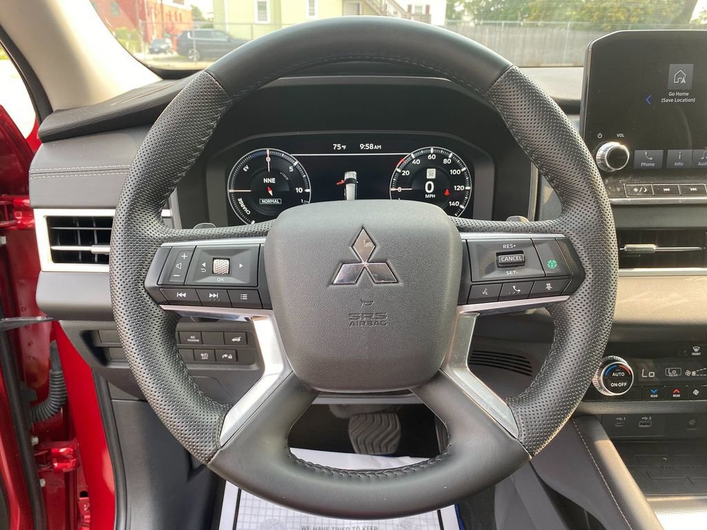 Used 2023 Mitsubishi Outlander SEL AWD/4WD image 15