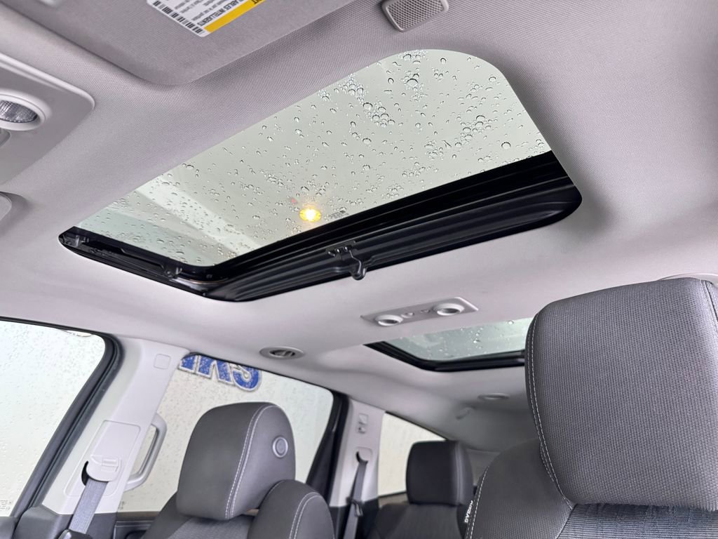 Used 2017 Chevrolet Traverse LT image 22