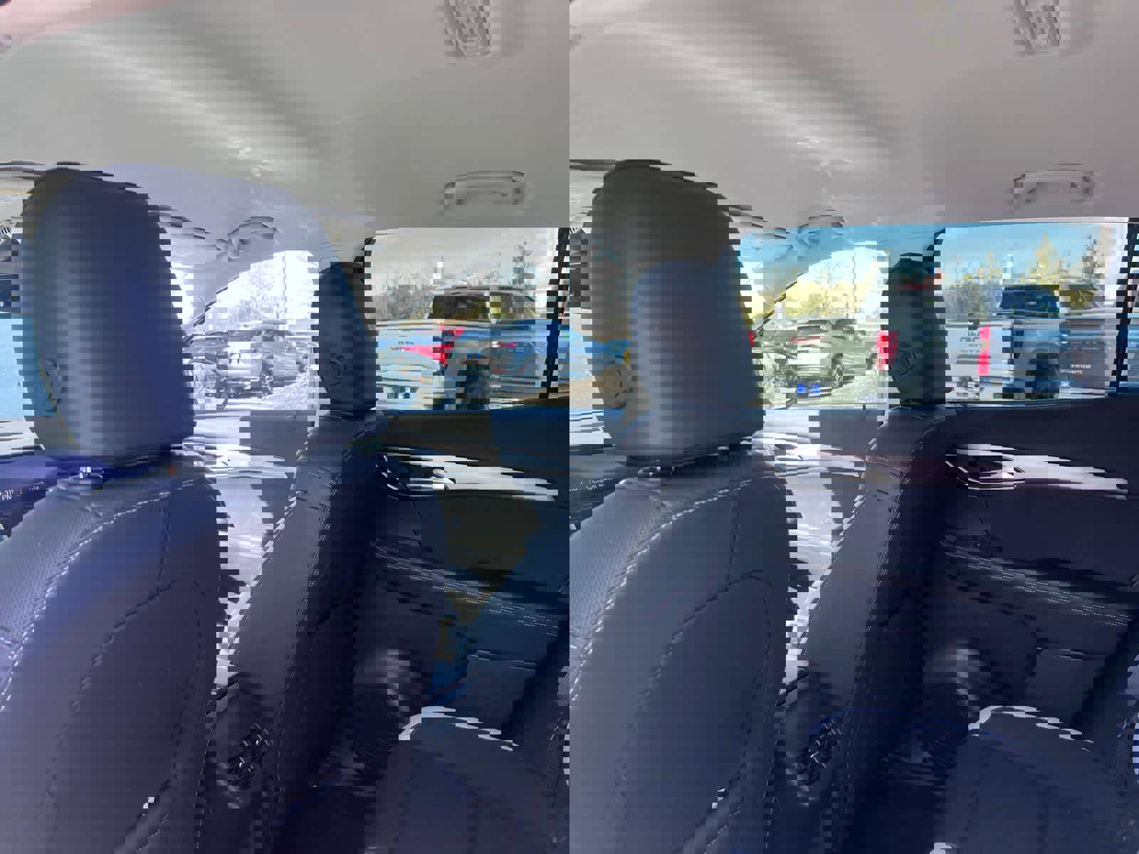 Certified 2025 Buick Envision Sport Touring image 32