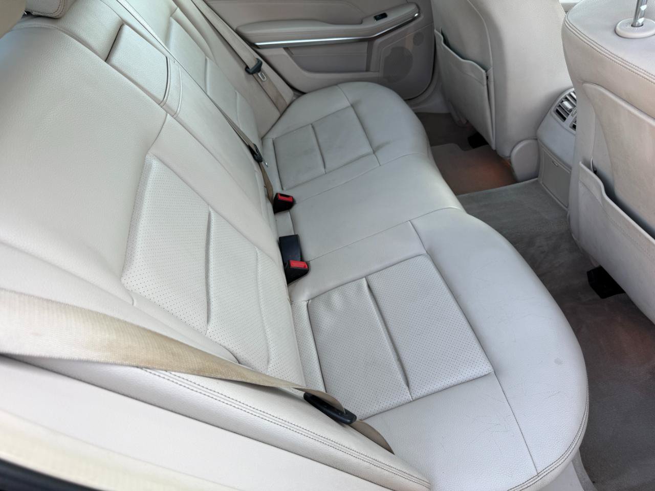 Used 2014 Mercedes-Benz E 350 4MATIC Sedan image 53