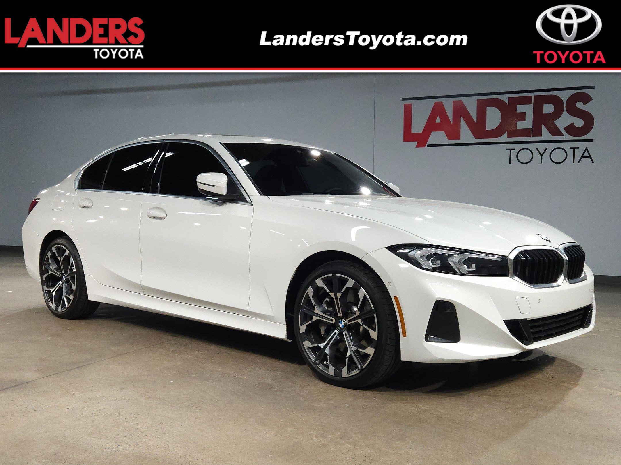 Used 2025 BMW 330i Sedan w/ Premium Package image 1