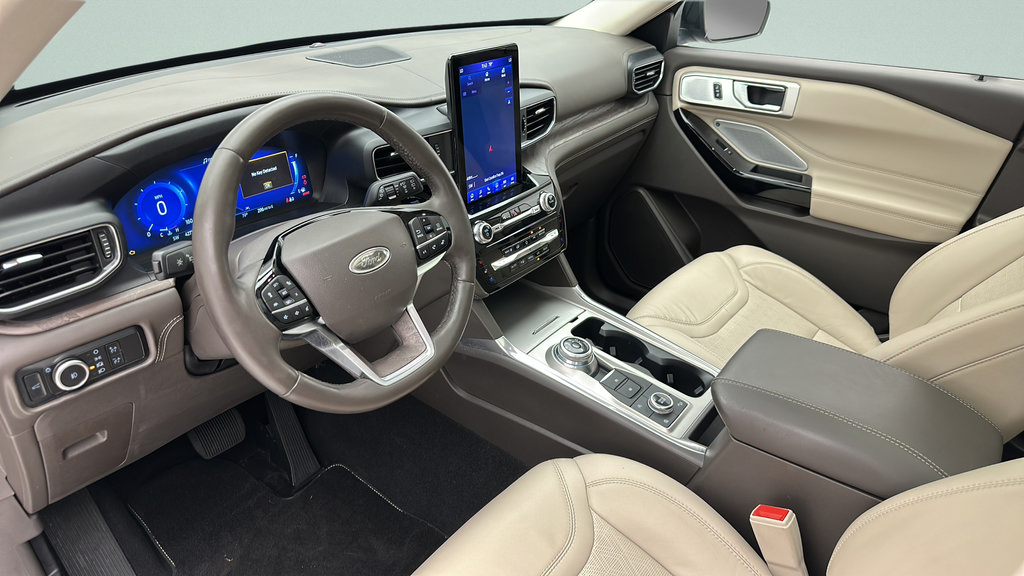 Used 2023 Ford Explorer Platinum w/ Technology Package AWD/4WD image 13