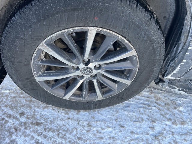 Used 2019 Toyota Highlander XLE image 4