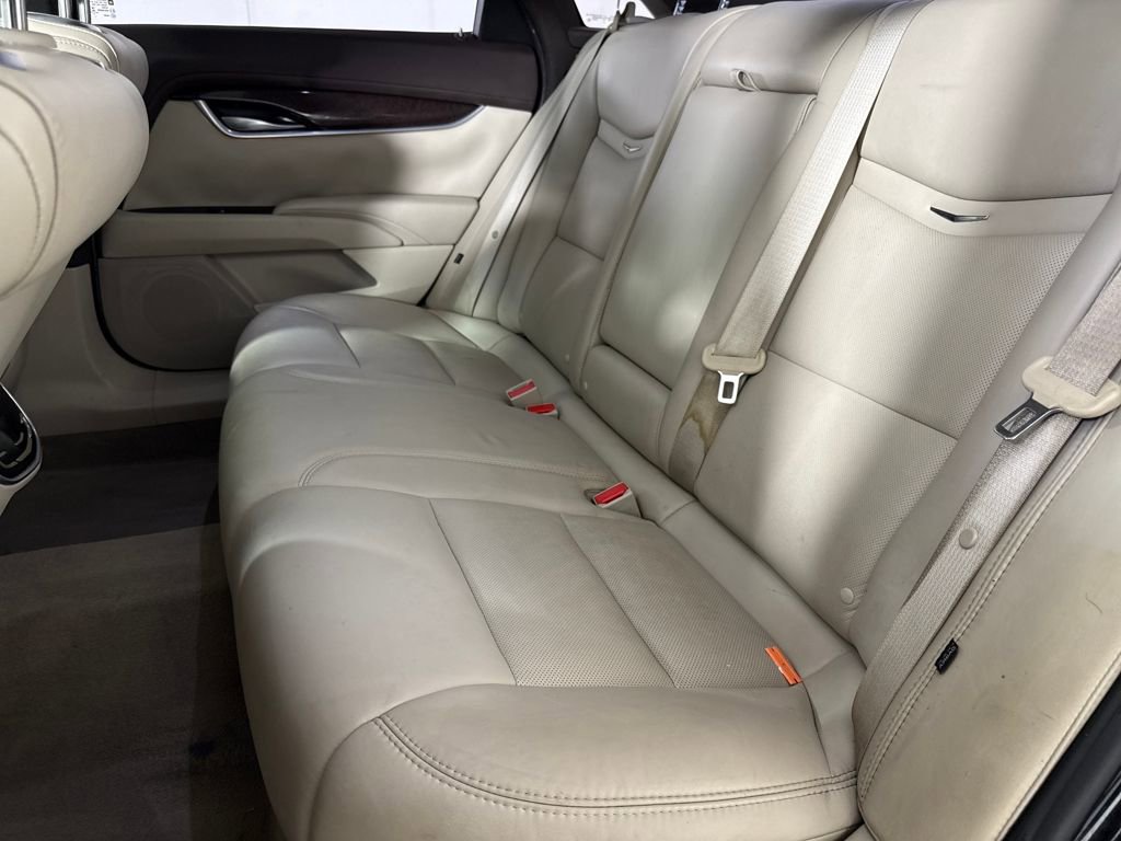 Used 2013 Cadillac XTS Premium image 12