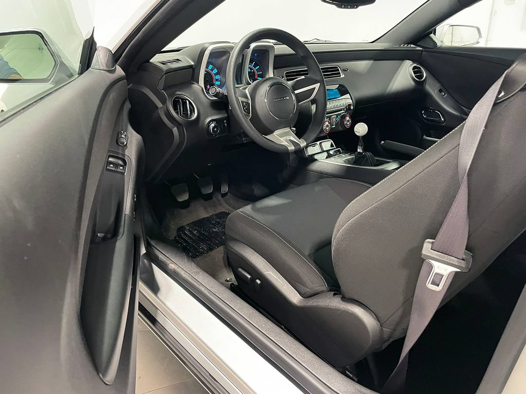Used 2010 Chevrolet Camaro LT RWD image 57