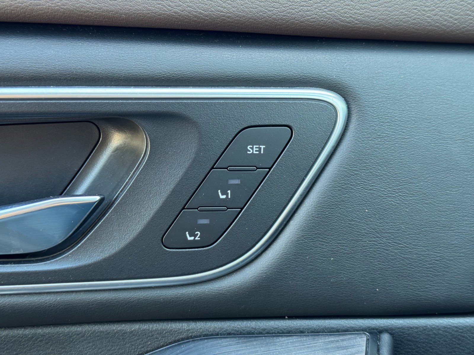 Used 2021 Nissan Rogue SL w/ Premium Package image 17
