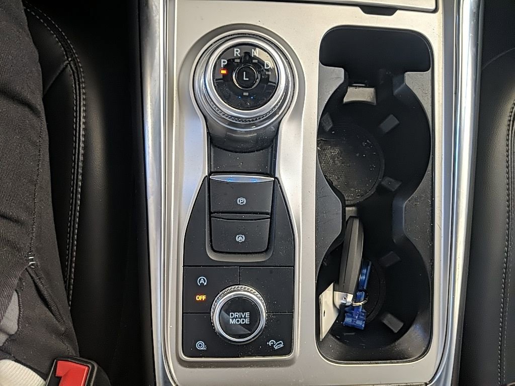 Used 2024 Ford Explorer XLT w/ Equipment Group 202A image 24