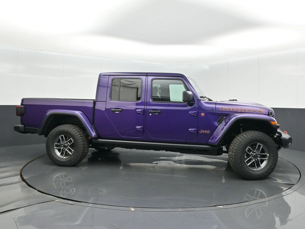 New 2026 Jeep Gladiator Mojave w/ Technology Group AWD/4WD image 8