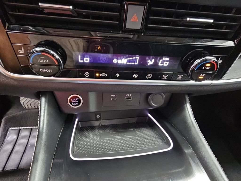 Used 2023 Nissan Rogue Platinum AWD/4WD image 19
