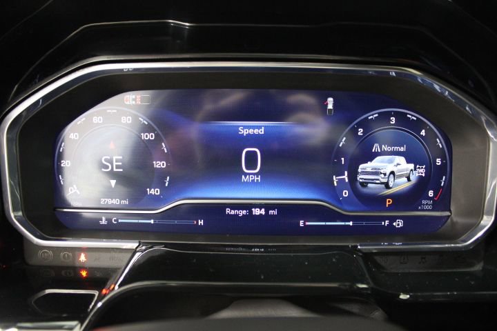 Used 2025 Chevrolet Silverado 1500 LTZ image 44