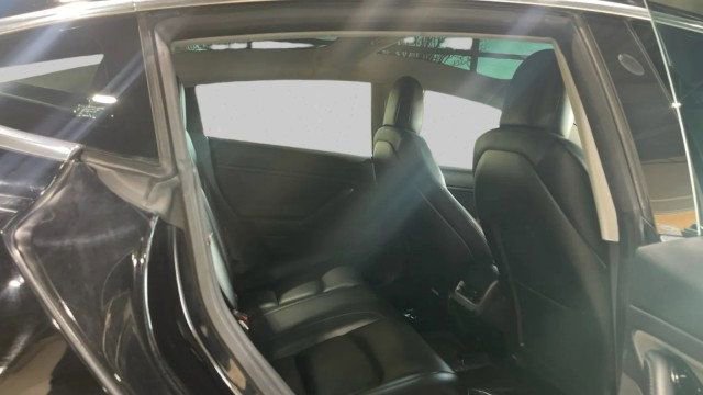 Used 2019 Tesla Model 3 Long Range image 12