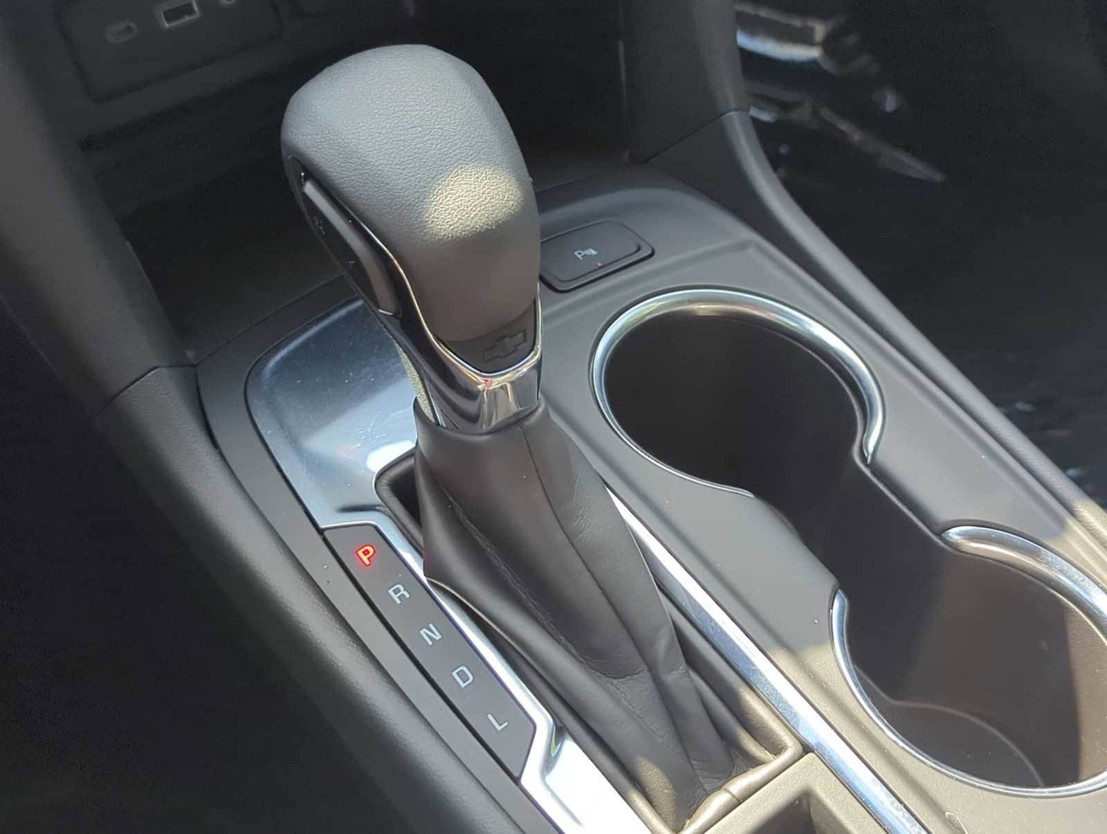 Used 2022 Chevrolet Equinox LT image 32