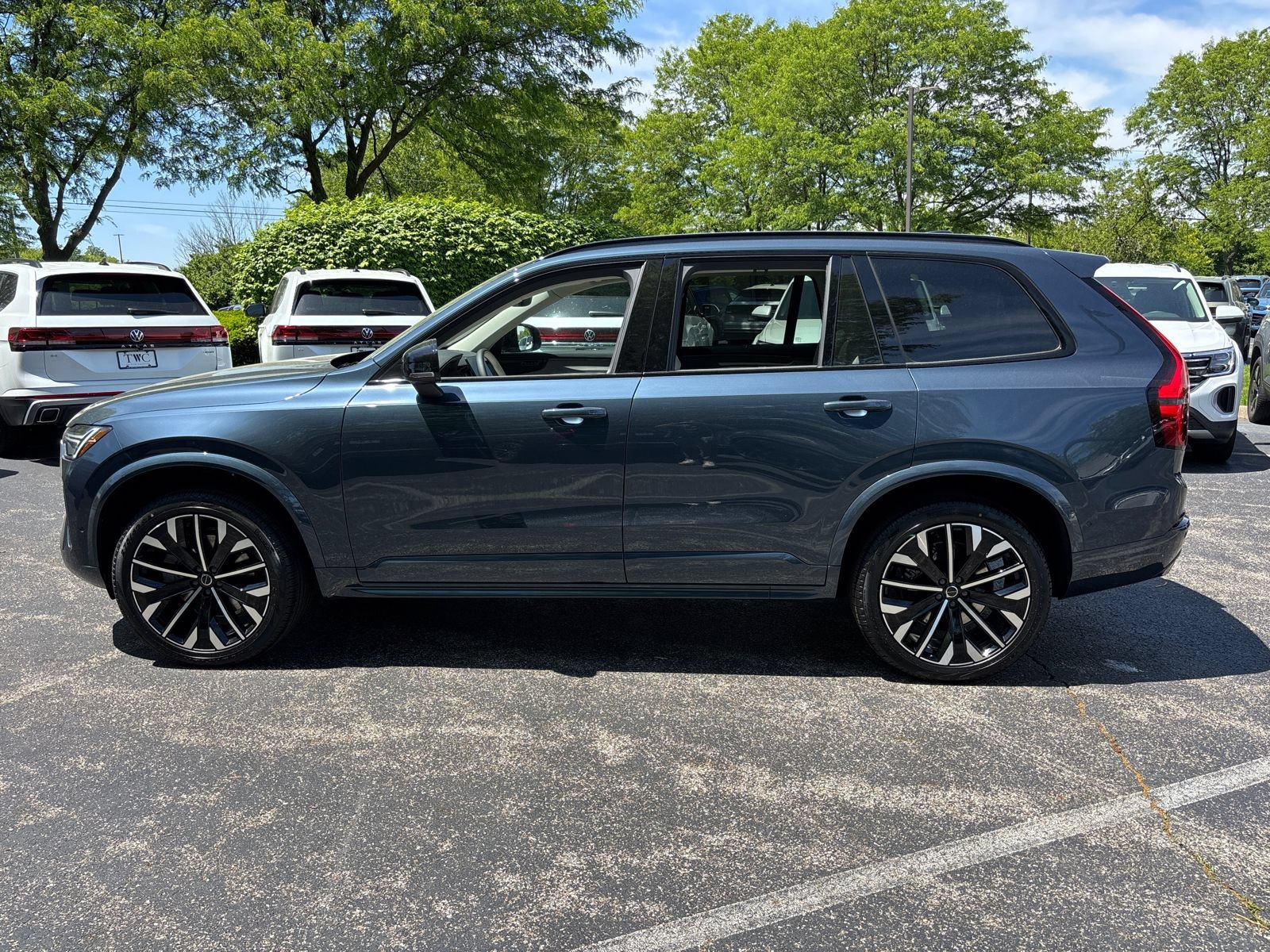 New 2026 Volvo XC90 B6 Ultra w/ Protection Package Premier AWD/4WD image 8