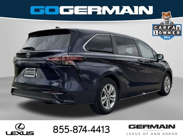 Used 2023 Toyota Sienna XSE AWD/4WD image 9