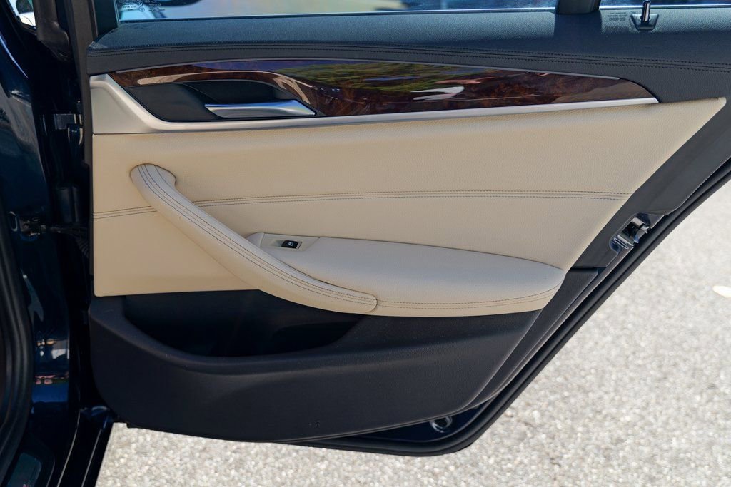 Used 2018 BMW 540i xDrive image 27