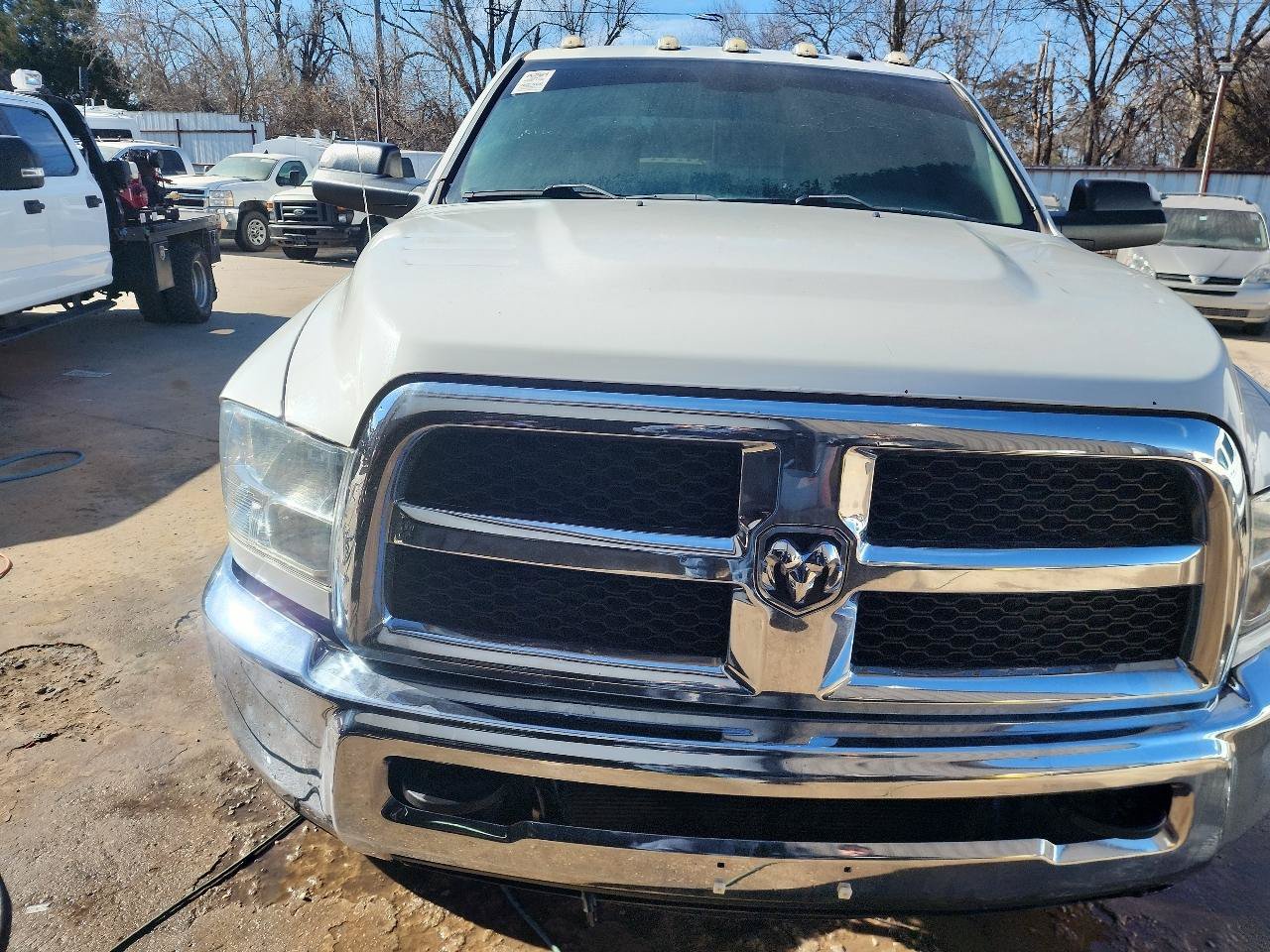 Used 2017 RAM 3500 Tradesman w/ Chrome Appearance Group AWD/4WD image 2