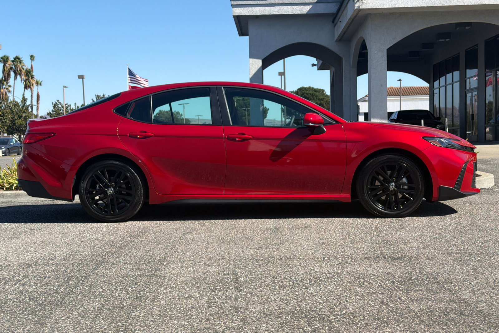 Used 2026 Toyota Camry SE FWD image 3
