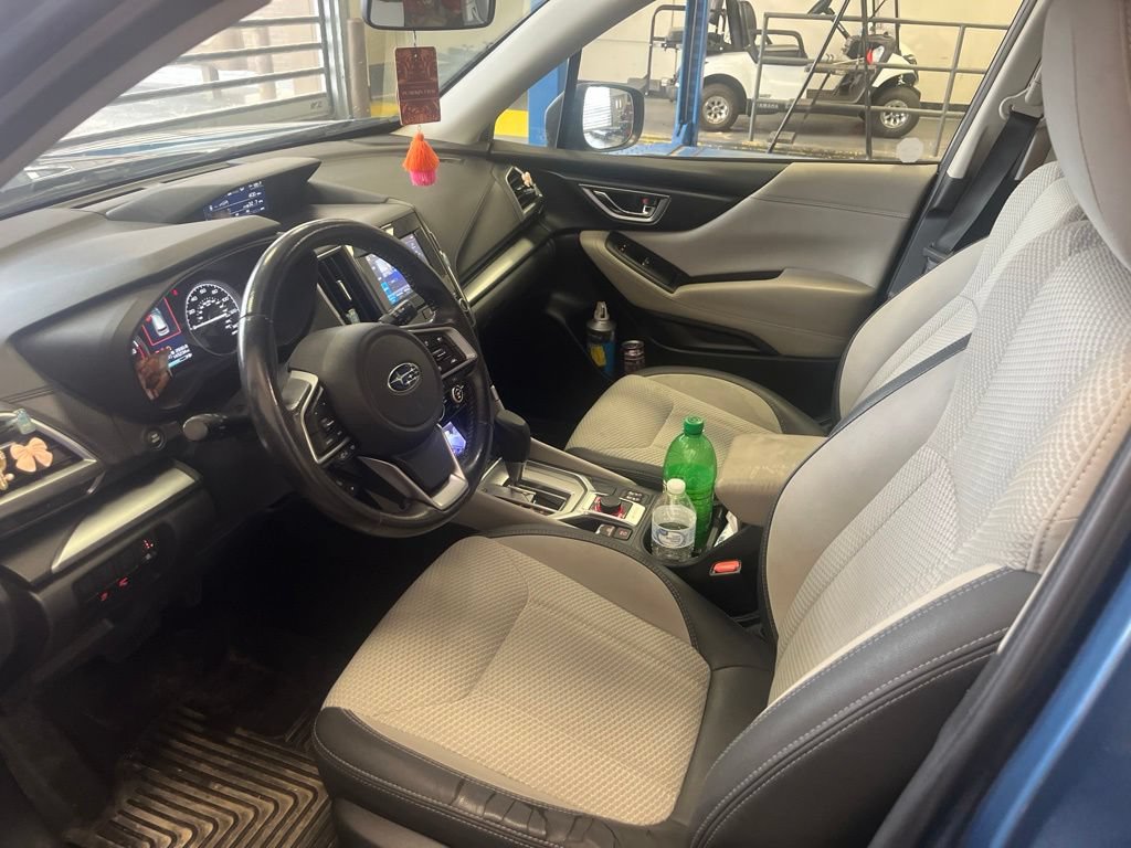 Used 2019 Subaru Forester Premium AWD/4WD image 3