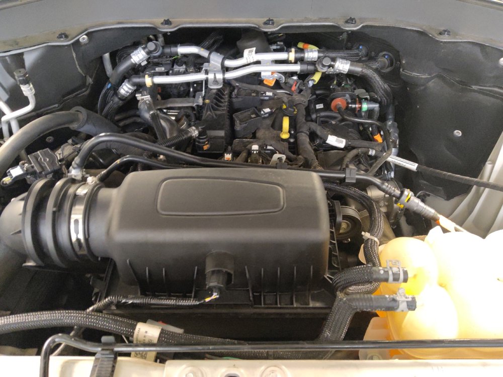 Used 2022 Ford Explorer XLT image 30