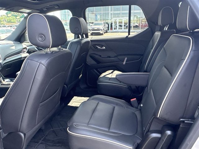 Certified 2022 Chevrolet Traverse Premier w/ Redline Edition FWD image 25