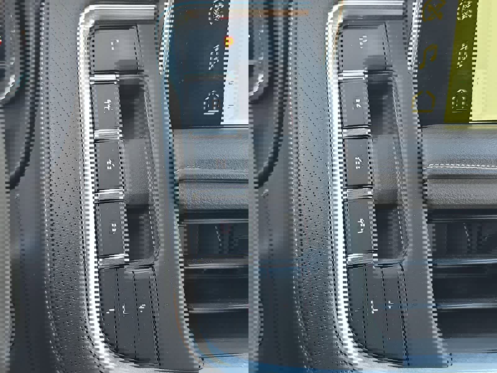 Used 2022 GMC Yukon XL SLT w/ SLT Premium Package AWD/4WD image 26