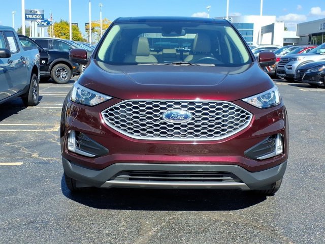 Used 2024 Ford Edge SEL w/ Convenience Package AWD/4WD image 2