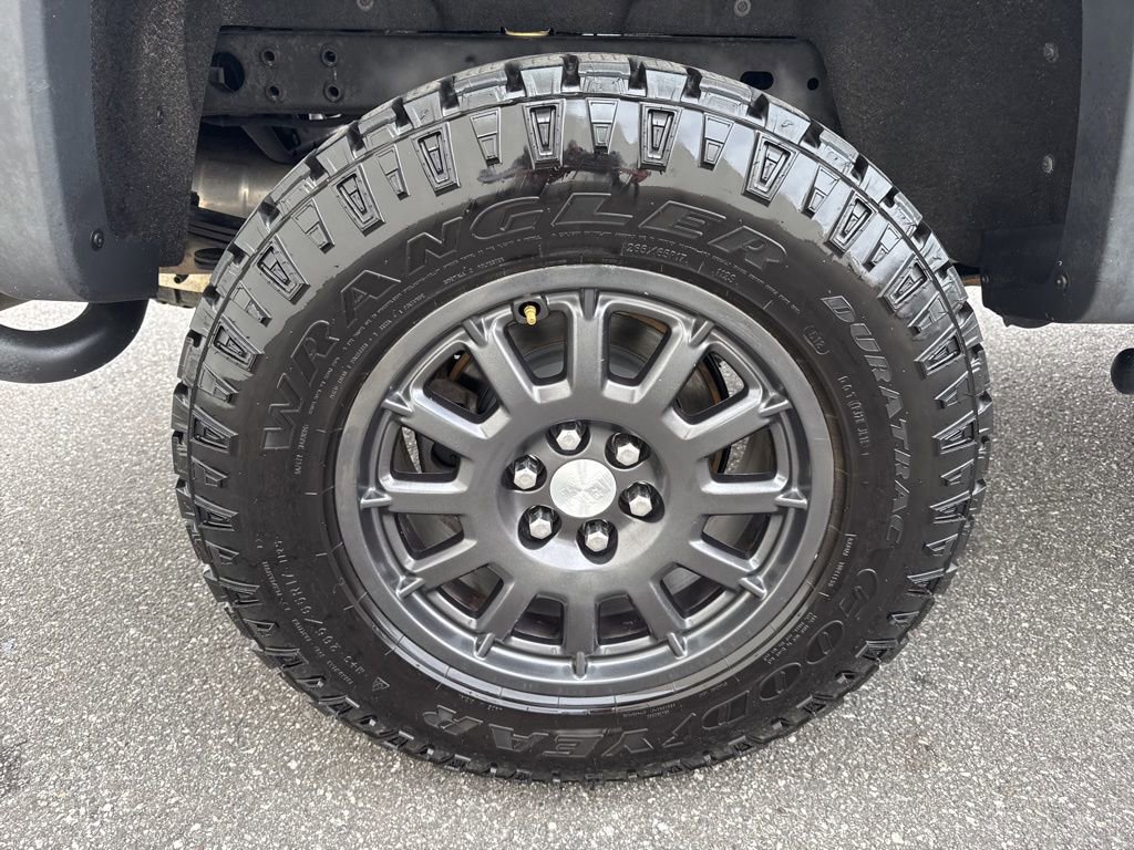 Used 2020 Chevrolet Colorado ZR2 w/ Colorado ZR2 Bison Edition image 9