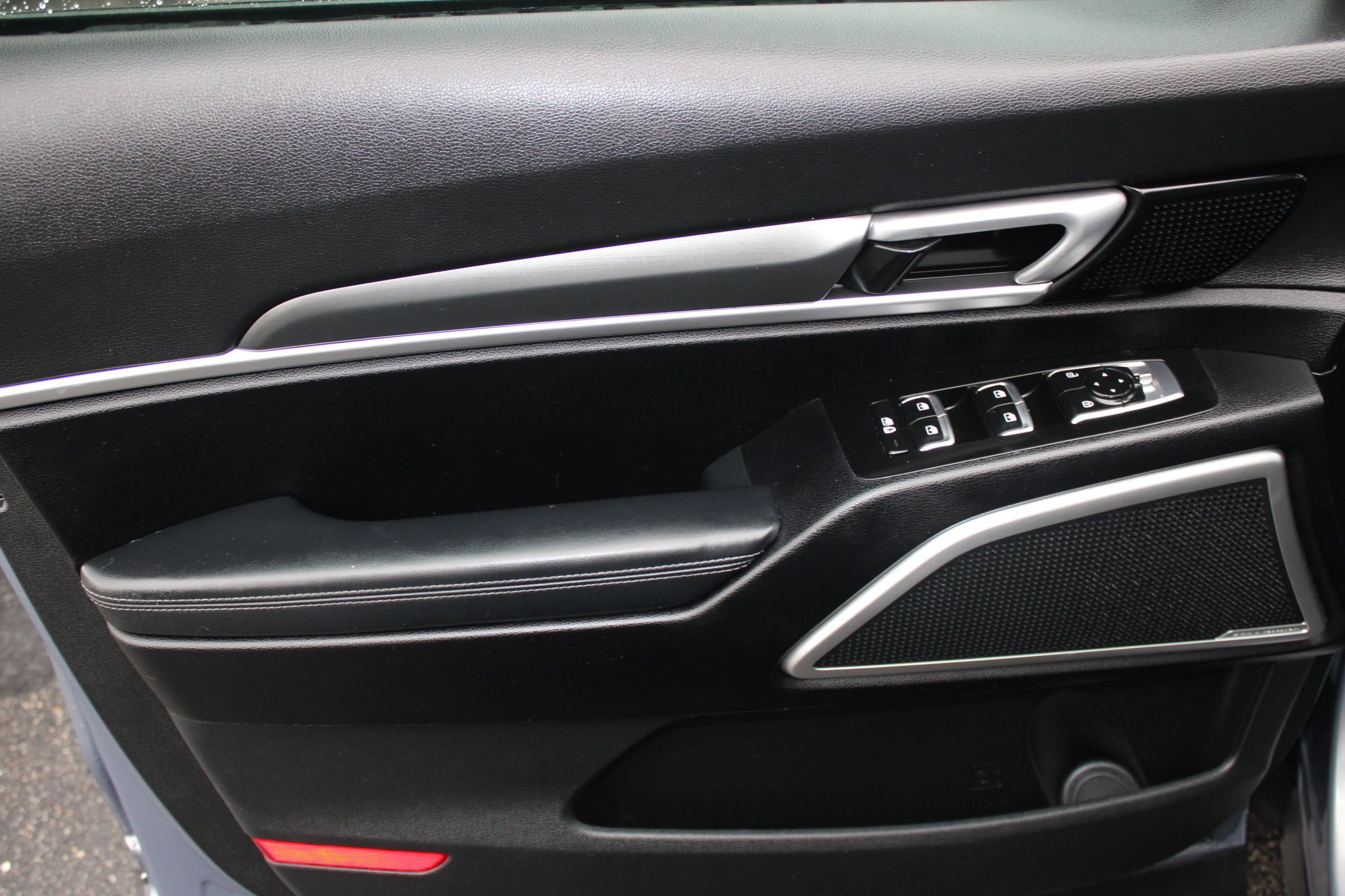 Used 2022 Kia Telluride S image 15