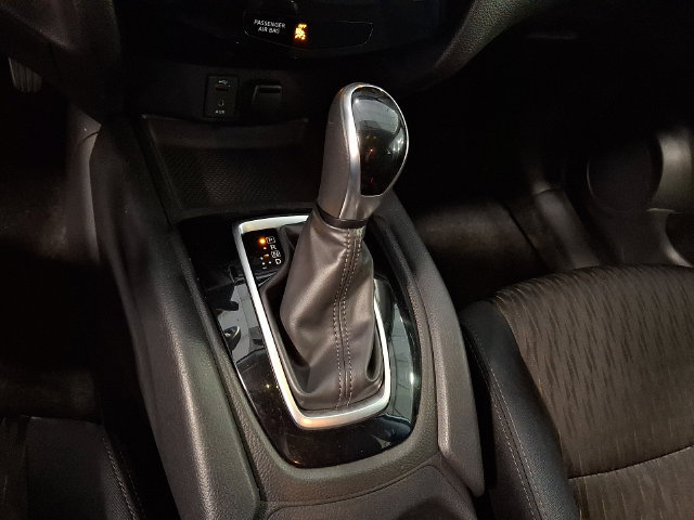 Used 2017 Nissan Rogue S AWD/4WD image 16